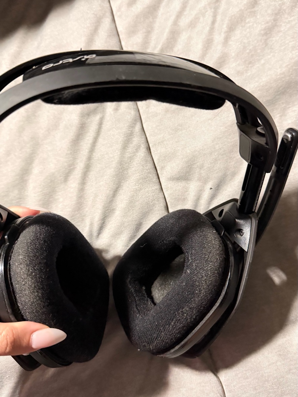 Astro A50 Wireless Gaming Headset with Base Station — Black - Picture 5 of 11